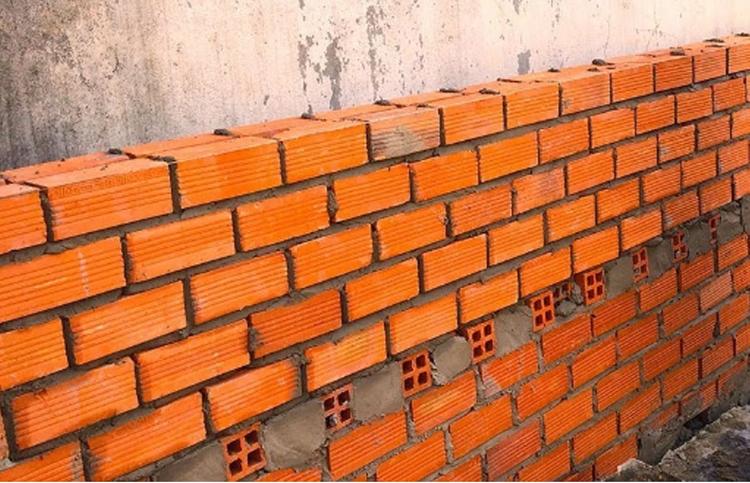 Tường 10 có những ưu điểm vượt trội so với tường 20.