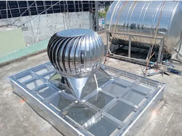 cách làm thông gió giếng trời